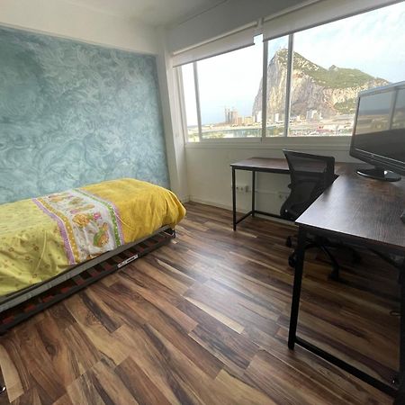 Closest Room To Gibraltar Border La Línea de la Concepción Exterior foto